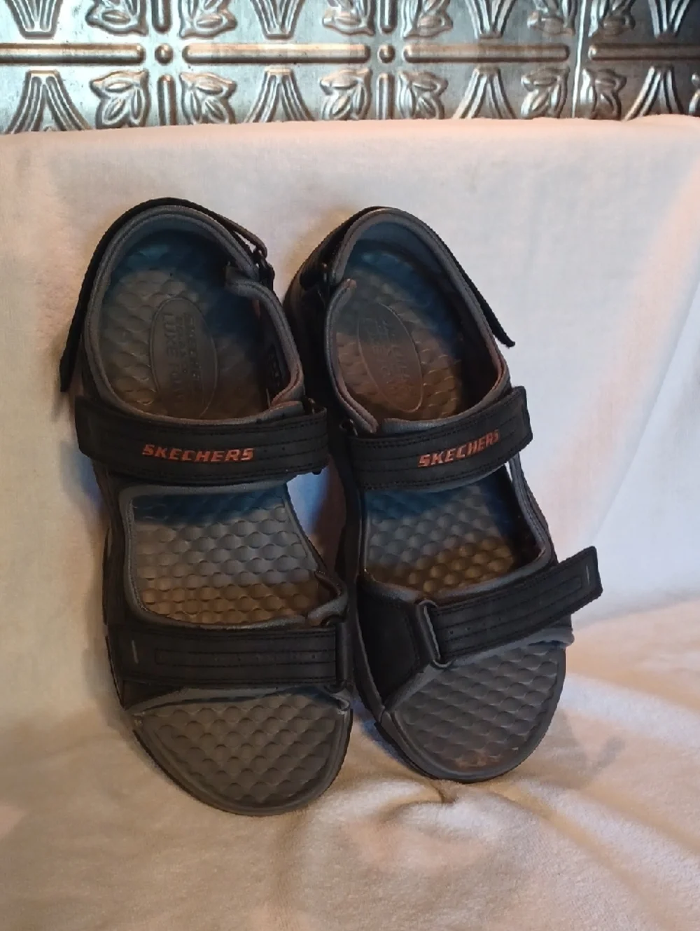 Skechers Men's Gray Sandal Size 11